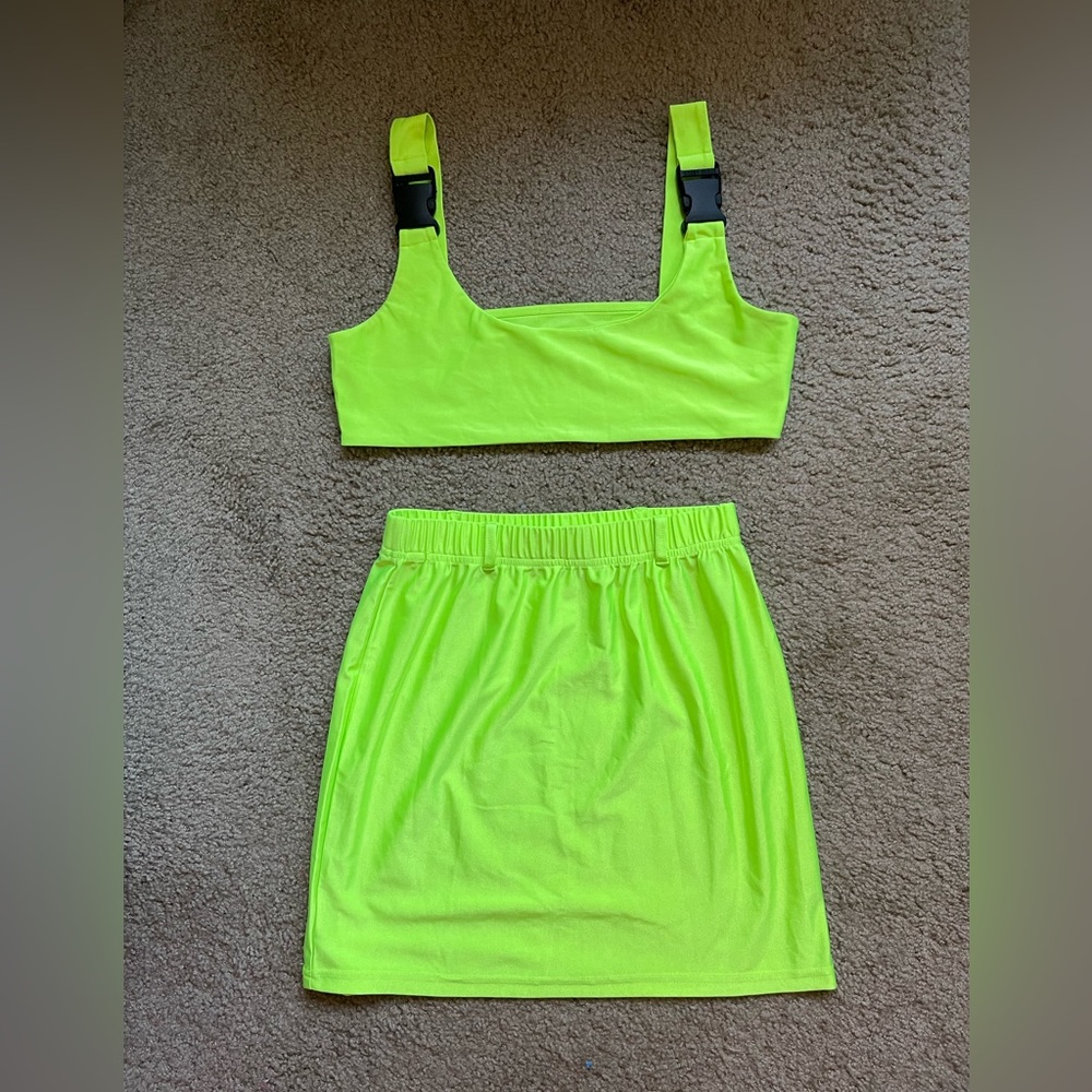 2 pc Neon Green Rave Set💚